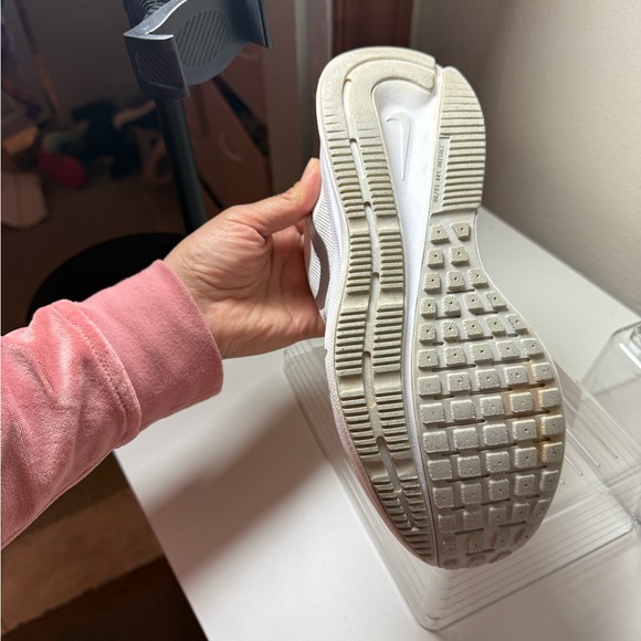 Nike Women's White and Silver Sneakers - Picture 6 of 9